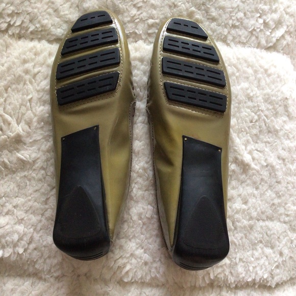 Robert Zur Women’s Perlata Olive Patent and True Glove Leather Loafers - Picture 6 of 14